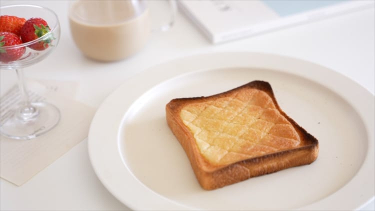 想像以上にしっかりとメロンパンで感動！“10分で作れるメロンパントースト”が美味しそう！