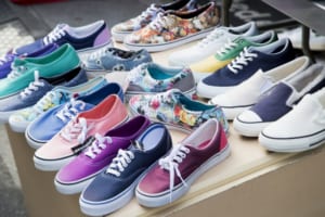 「ズック」とは？運動靴の別称だけではなく、実はそもそも別の意味がある言葉だったのです！！