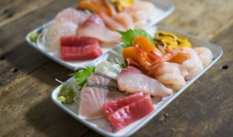 「赤身魚」と「白身魚」と「青魚」の違い。サケが白身魚に分類される理由は？