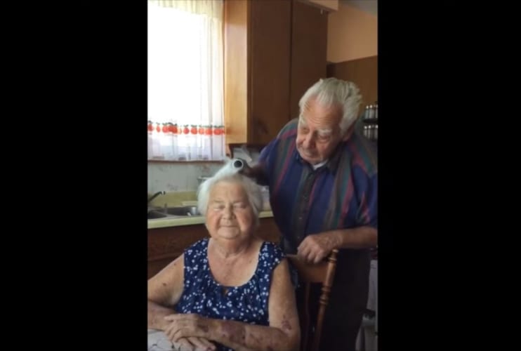 最愛の人とこんな風に一緒に歳を重ねられたら･･･可愛らしい夫婦のやりとりにほっこり