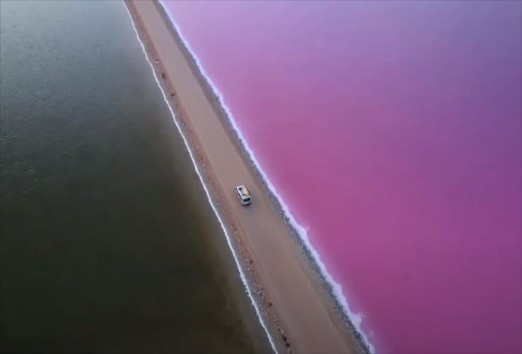 まるで“おとぎ話の世界”のようなピンク色の湖が美しい･･･なぜこんな色になるのか！？