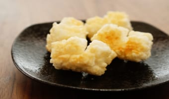 「おかき」と「おせんべい」、同じようなものと思ったら実は違いがあった!