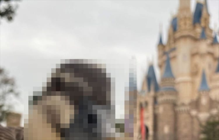 ディズニーランドでシンデレラ城を撮ろうとすると･･･とあるものが高確率でフレームインしてくる(笑)