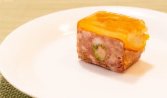 「テリーヌ」とはどんな料理を指すの?パテやリエットとの違いもご紹介!