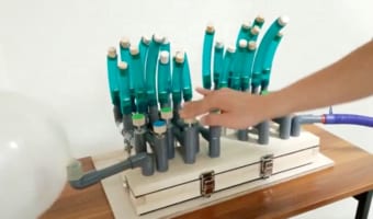 これはおもしろい！ファミマの入店音だけを奏でる楽器「大盛況オルガン」を作っちゃった！