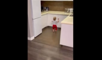 【驚愕】これは未来のアスリート！1歳の子供が見せたパフォーマンスにビックリ！