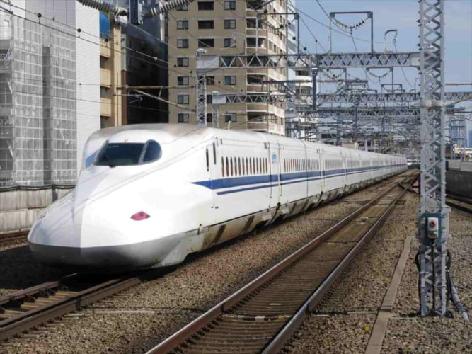 「遠距離恋愛を6年間するとこうなります」愛情の深さ・成就した愛を示す『とあるモノ』の束に感動の声