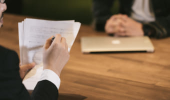 「保証」と「保障」、「補償」の違いはなに？その対象となりうるものと併せて解説