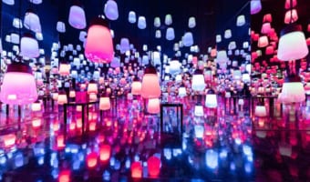 ドアを開けたらそこは異世界？！･･･佐賀県の旅館のロビーが幻想的すぎる！！