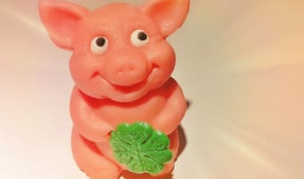 ケーキの上の飾りにも使われる「マジパン」とはどんなもの?パンなの?マルチパンとは別物?