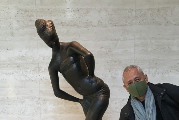 全力な姿が愛おしい！美術館で楽しすぎる喜びを表現したくて頑張るお父さんがこちらです