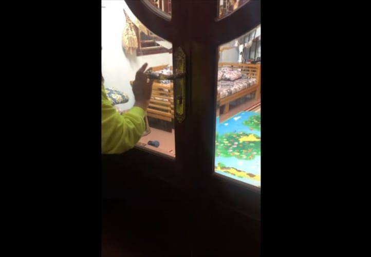 鍵がかかっているドア、これを開けてくれたのはまさかの・・・