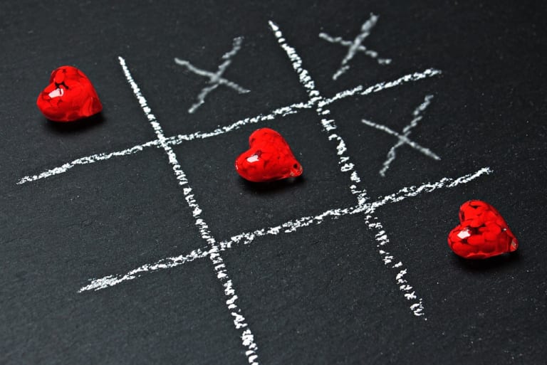 「関わる」と「係る」、共に「かかわる」と読むこの言葉の違いは?意味は異なる?どう使い分ける?