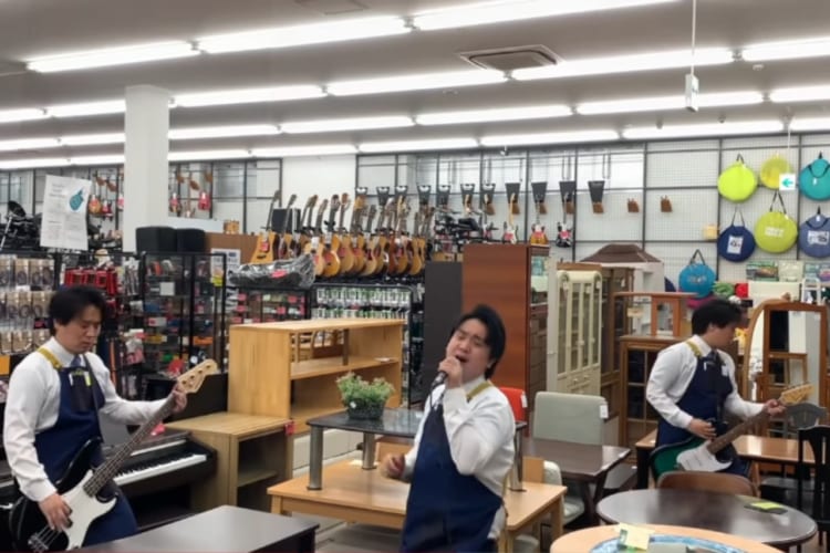 店内にあるジャンク品で名曲を奏でることで話題になった『ハードオフ店員の永田さん』が帰って来た！！その新作とは果たしてどんな楽曲？