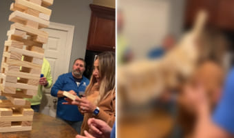 ジェンガで失敗して倒してしまった女性。ゲームに負けたうえに痛い悲劇にも見舞われてしまうのでした