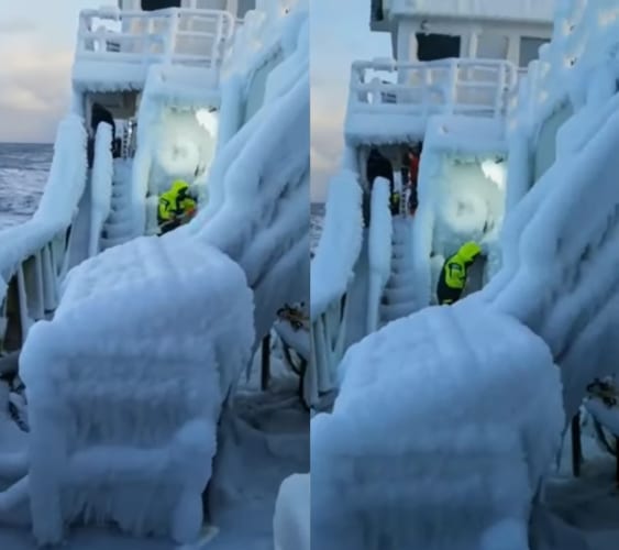 この船を動かすために元の状態にもどすのはとんでもなく大変そう！ロシアの冬の海で嵐に遭った後の船がスゴいことになってる・・・