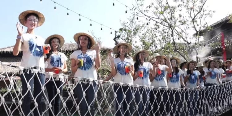 【衝撃映像】ミスコンのプロモーション映像を撮影中の美女30人が一斉に！？彼女たちに突然訪れたの惨劇とは一体！？