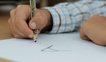 【Twitterで話題】「△は伸びしろ」小学校の先生も感動したあるお父さんの子供への声掛けがすんばらしい