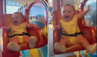 赤ちゃんはとても楽しい時間を過ごしているみたい。はじめての乗り物体験に大はしゃぎし、満面の笑みを見せてくれました！！【海外・動画】