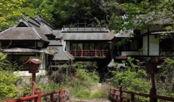 廃墟好きにはもちろん!異世界感が半端ない廃料亭の動画が不思議な魅力ですごく刺さる