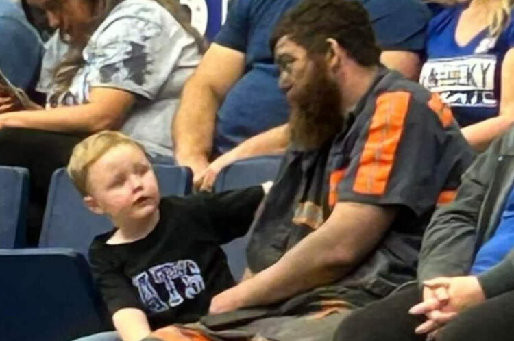 息子の初めてのバスケの試合観戦に煤まみれの真っ黒な顔で駆けつけたパパ。その理由が感動的だとTwitterで話題に！！