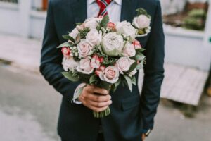 「花を持たせる」とはどんな意味？その使い方は？由来は『連句』にあり！？