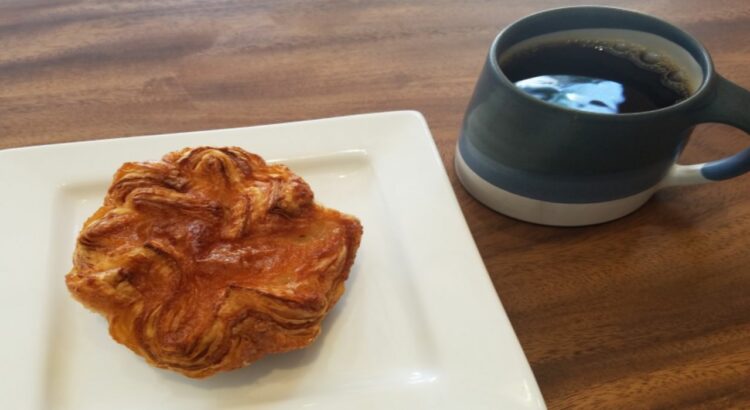 「クイニーアマン」とはどんな洋菓子？どこで生まれたお菓子なの？その名前の意味は？