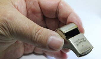 突然ですが指笛って吹けますか?誰でもできる指笛の吹き方教えます。