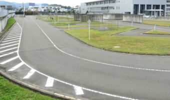 【自動車教習所】この施設の名前、何と呼ぶ？地域によって意外な呼び方が
