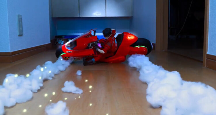 これは見て欲しい！AKIRAの金田のバイクを再現したストップモーションが凄すぎる