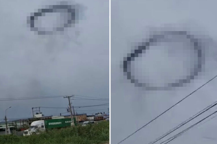 空に大きな穴が開いたみたい・・。上空を見上げると、そこには不思議な煙のリングが浮かび上がっていたのです！！【海外・動画】