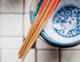 箸の数え方は「本」それとも「膳」？実は他に数え方があるんです！！ところで割り箸の数え方は？
