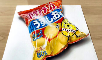 これは紙の上に置かれたポテチ?それとも描かれた絵のポテチ?動画で確認しても脳がバグる