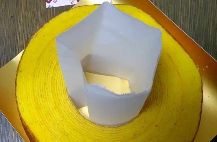 バウムクーヘンを5等分にするために小4の息子がとった方法が話題に！「息子さんの吸収力、応用力素晴らしすぎます！」