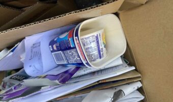 「ヨーグルト容器、紙コップ等は水に溶けないので再生できません」ゴミ捨てに関するマシンガンズ滝沢さんの指摘が話題に!『紙マーク』=リサイクル可ではない!