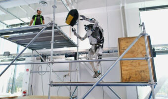 凄すぎるロボット「Atlas」の最新動画がこれまた凄い！