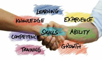 ビジネス用語「コアコンピタンス」とはどんな意味の言葉？「ケイパビリティ」との違いは？