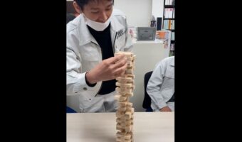 「ジェンガのパーフェクト、初めて見た」とある会社の社員の皆さんが抜群のチームワークで奇跡を起こした!!