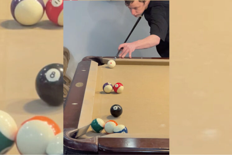 スゴ技すぎる・・。男性はこの状態から8番の黒のボールだけポケットに落とすんですが・・、いったいどうやって？！？！？！【トリックショット】