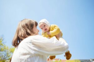 【議論】フランスで子供の写真を親がオンラインに公開することを禁止する法律ができるかも！あなたはどう思いますか？