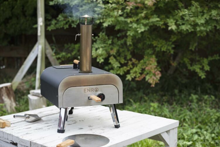 【ポータブルピザ窯】こんなのないかな？と思って調べたらあった！キャンプにBBQに！庭で手軽にピッツァを焼けちゃう！
