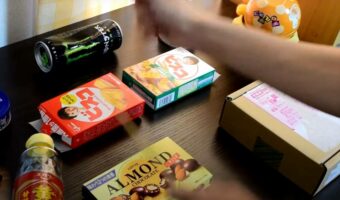 家にあるゴミでX JAPANの「紅」のドラムを演奏する動画が凄すぎてずっと見ちゃう! 「ちゃんと音楽として成立してるのが凄い」