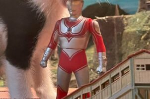 “ウルトラマンも勝てない怪獣”が強くて可愛らしいと話題に！！頭にガブッとかぶりついている怪獣とは！？