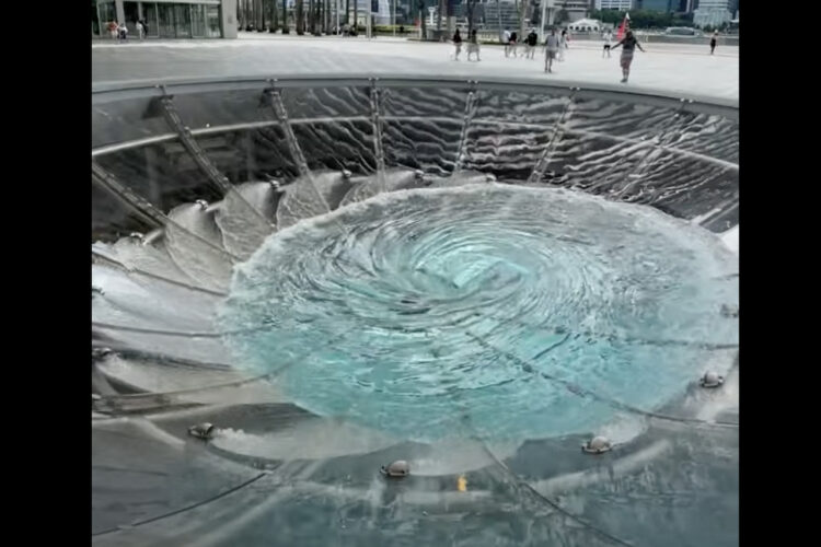 こんな噴水見たことない！シンガポールの不思議な噴水に「魅惑的で素晴らしい」「クール！！」の声【海外・動画】