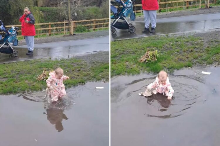 深さもある大きな水たまりに嬉々として入っていく赤ちゃん。尻もちをついちゃってもへっちゃら！！【海外・動画】