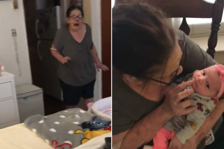赤ちゃんと対面して大喜びするおばあちゃん。ようやく会えた孫をだっこできて幸せそうです【アメリカ・動画】