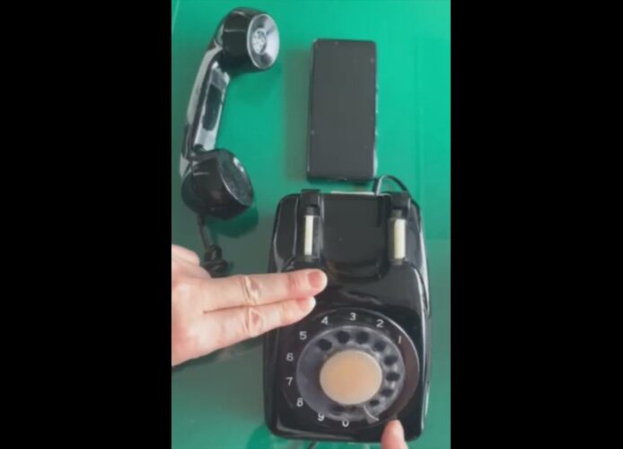 「若手職員にダイヤル式黒電話のかけ方を聞いたところ、知りませんでした」警視庁警備部災害対策課のツイートに反響！