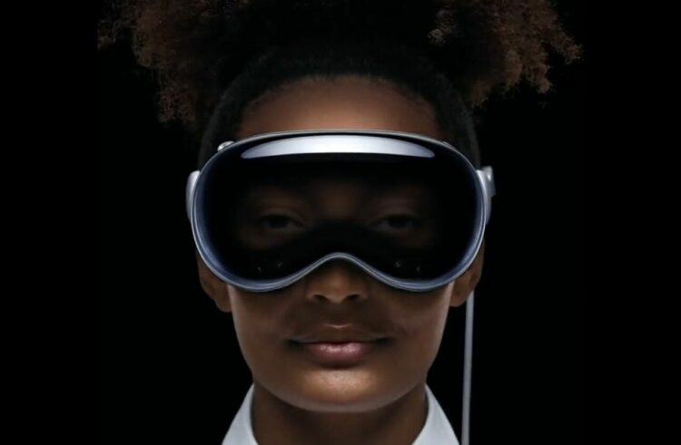 「iPhone再来」を狙うのか！？Appleがゴーグル型新端末『Vision Pro』を発表！未来すぎると世界で驚きの声