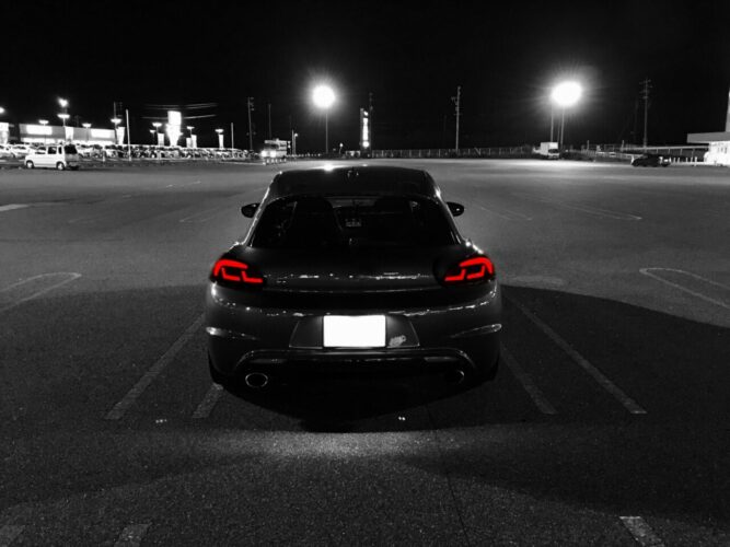 お酒を飲んだレストランで車を置いて帰った翌日、車に予想外の置き手紙が！