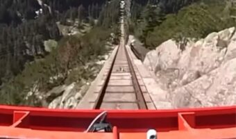 ジェットコースターのようなケーブルカー!スイスの絶景に向かって急斜面を一直線に下っていきます!!【海外・動画】